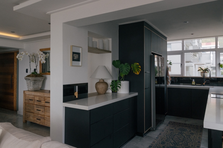 To Let 2 Bedroom Property for Rent in Sea Point Western Cape